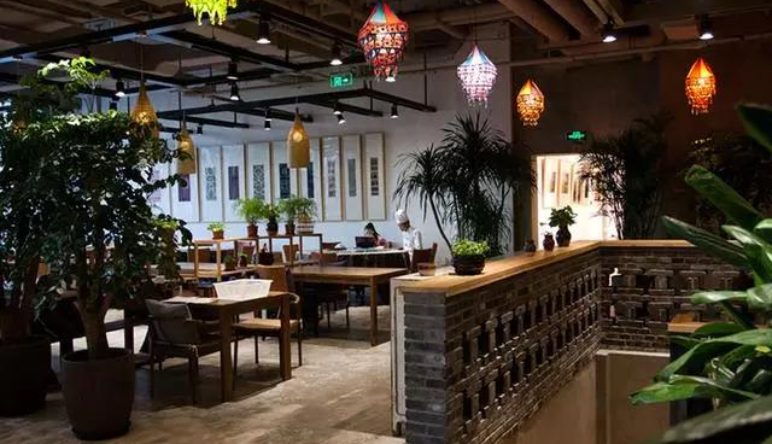 當互聯網遇上(shàng)餐飲，會(huì)迸發出什(shén)麽樣的(de)火(huǒ)花(huā)？